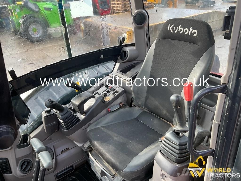 Kubota U 50-5 中型挖掘机