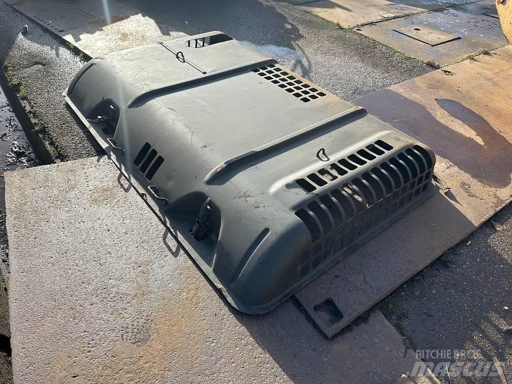 CAT 325DL hood 底盘和悬架