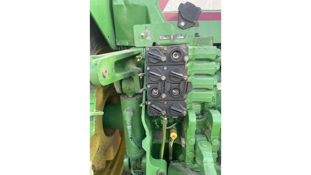 John Deere 8410 拖拉机/农用车