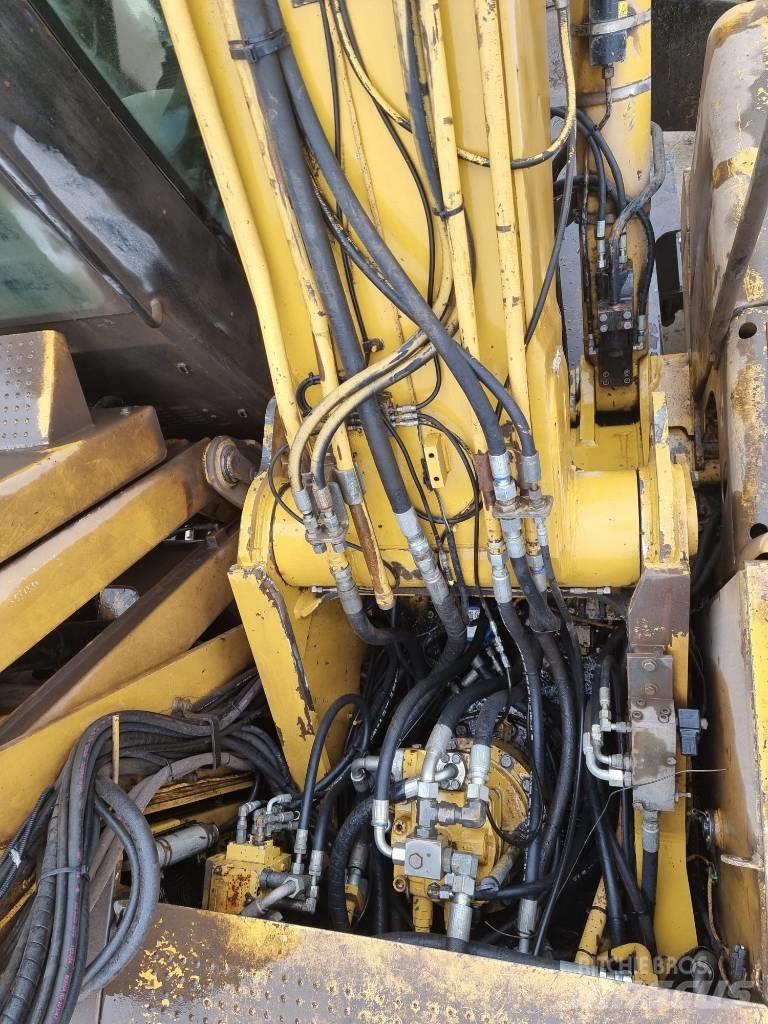 CAT M 325 D L MH 工业挖掘机