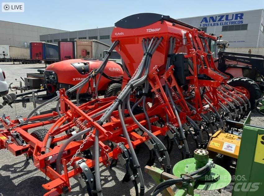 Kubota TD1001F 条播机
