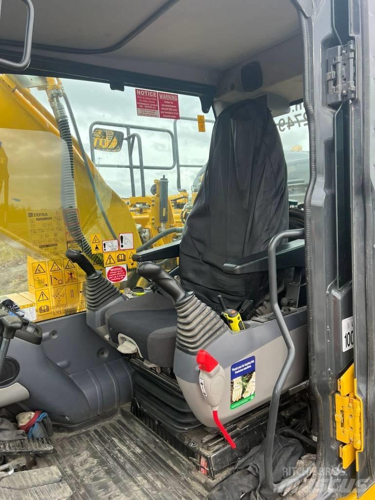 Komatsu PC210LC-11 履带挖掘机