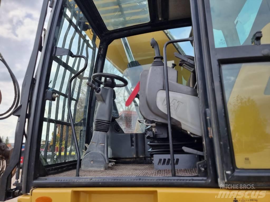 CAT MH 3022 工业挖掘机