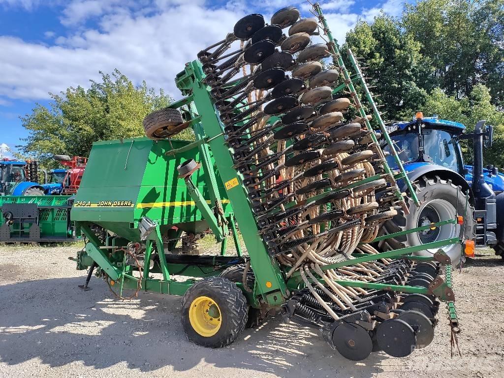 John Deere 740 A 条播机