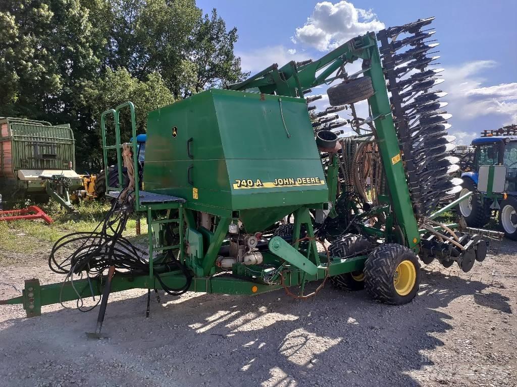 John Deere 740 A 条播机