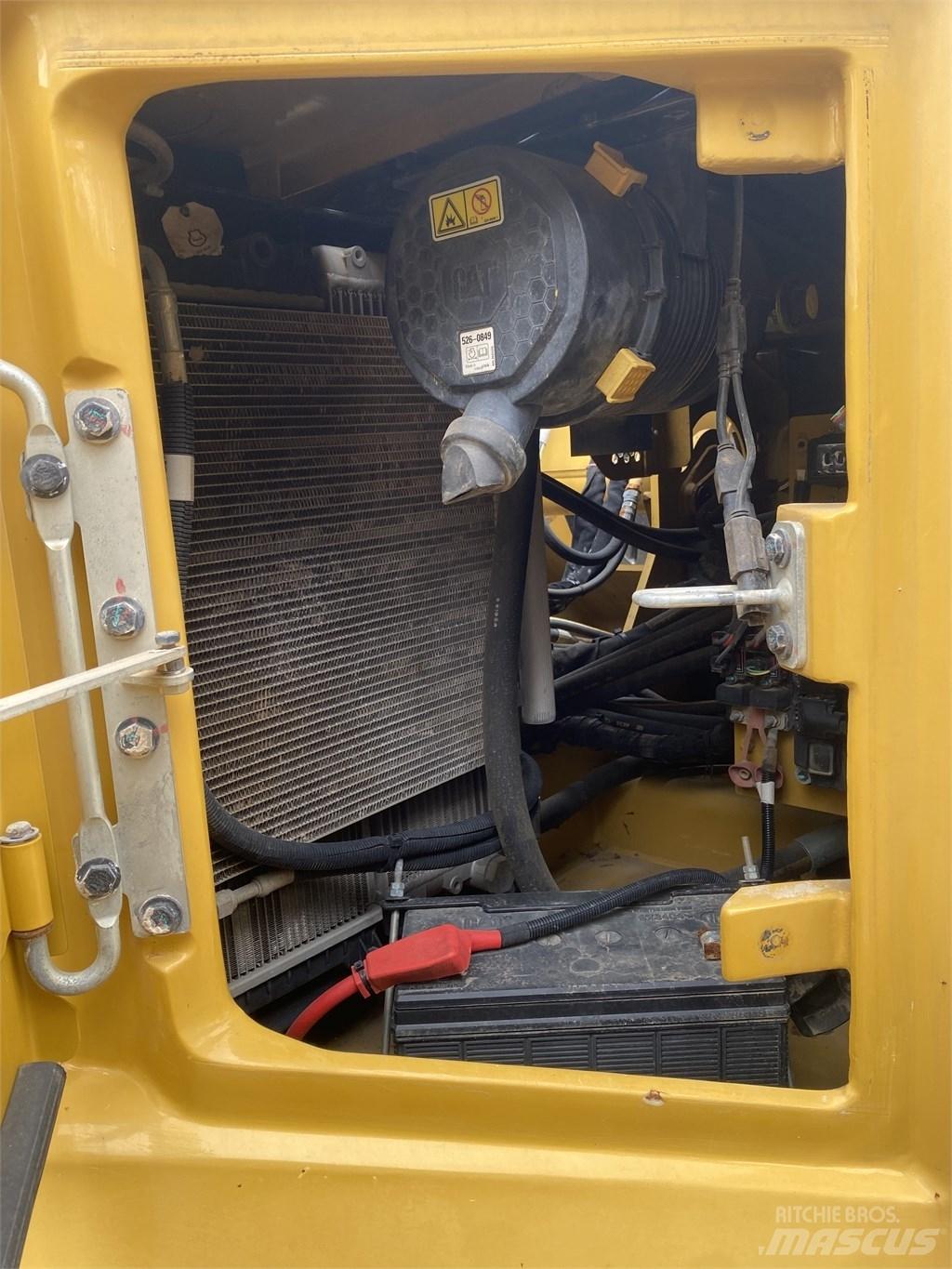 CAT 307.5 中型挖掘机