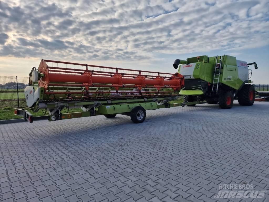 CLAAS Lexion 670 联合收割机