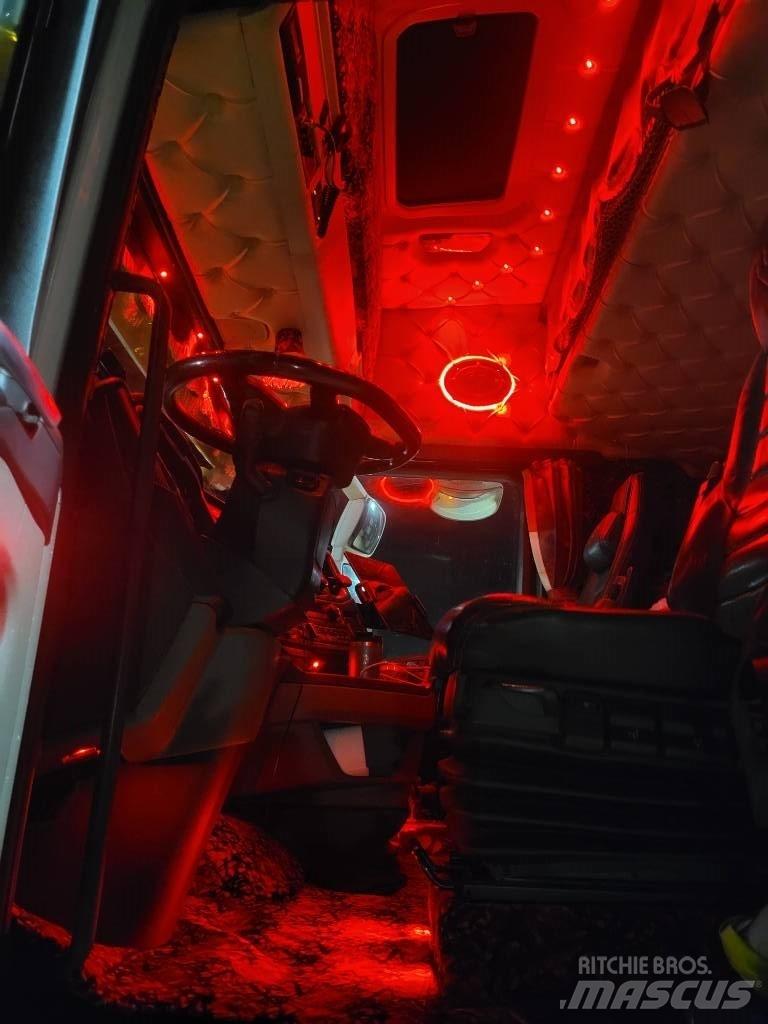 Scania S 650 牵引车