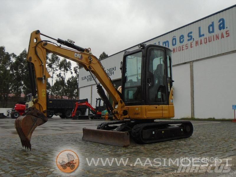CAT 303.5 E CR 小型挖掘机
