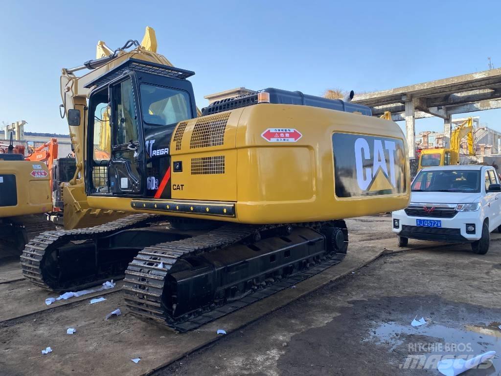 CAT 326 D2L 履带挖掘机