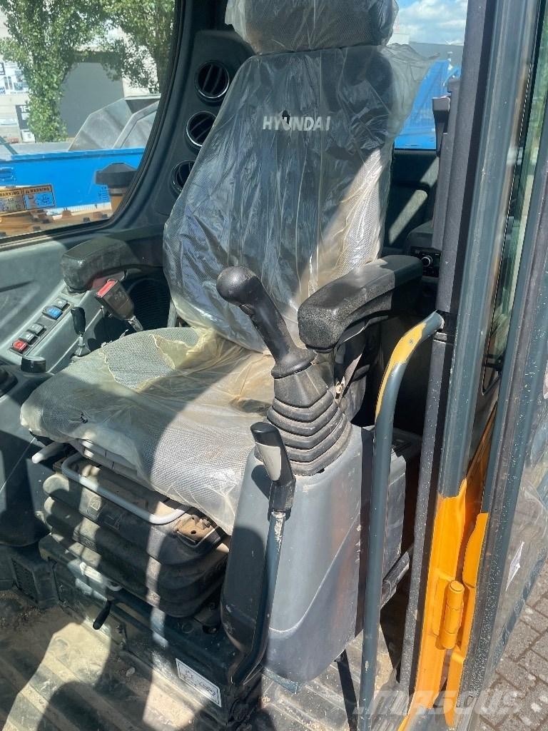 Hyundai 55w9a 轮式挖掘机