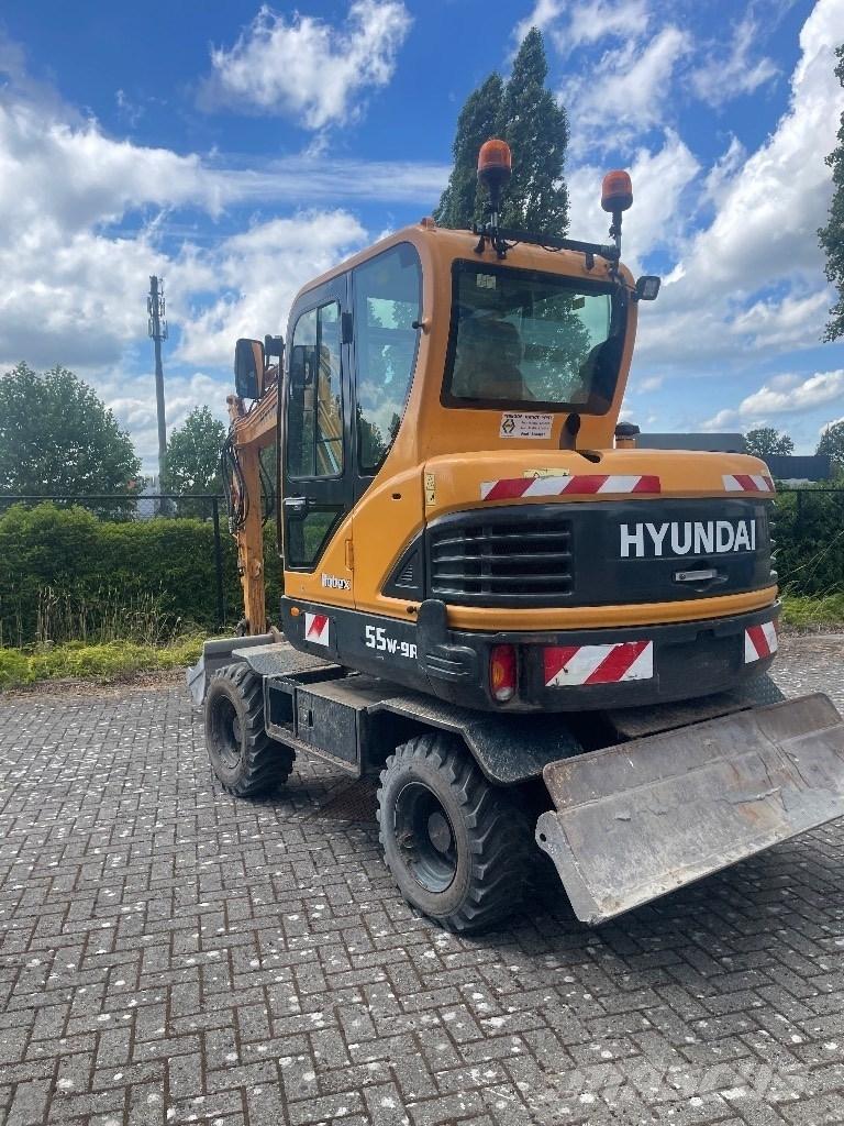 Hyundai 55w9a 轮式挖掘机