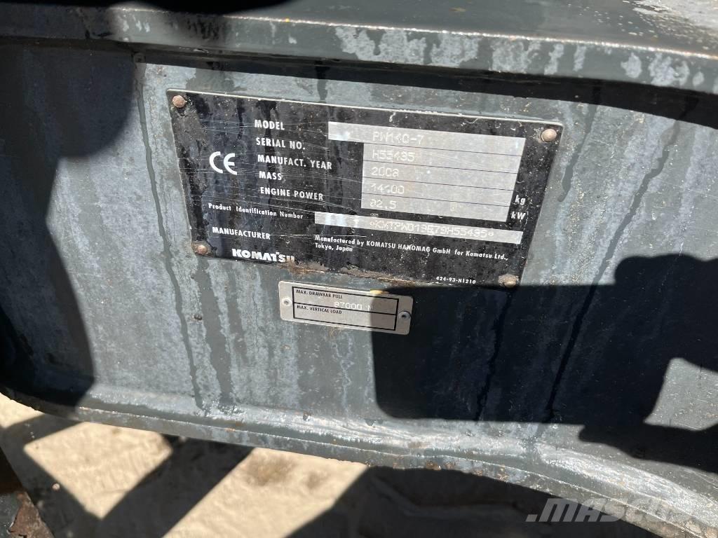 Komatsu PW 140-7 轮式挖掘机