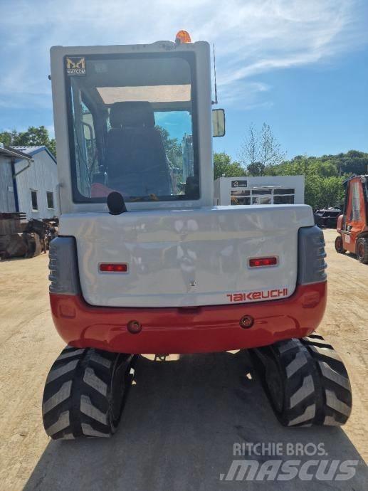 Takeuchi TB250 小型挖掘机
