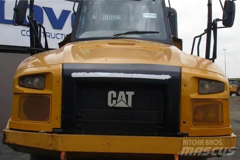 CAT 730C2 铰接式自卸车