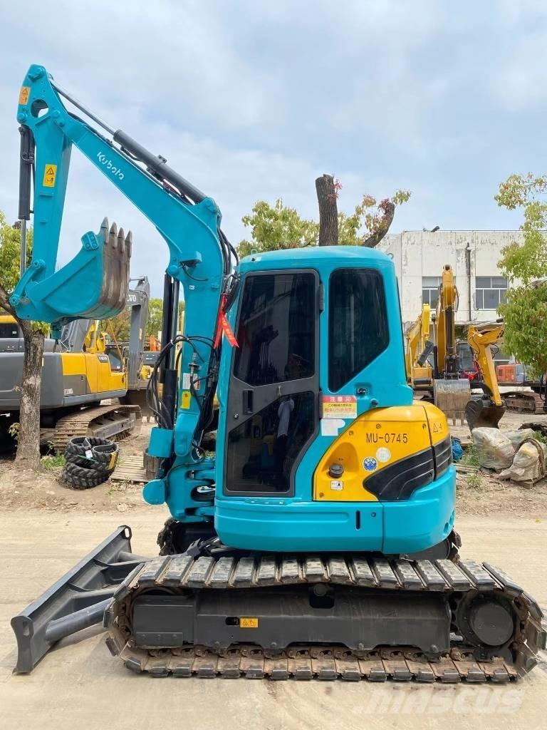 Kubota U40 小型挖掘机