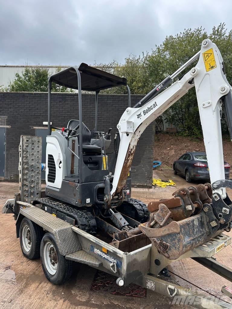 Bobcat E17z 小型挖掘机