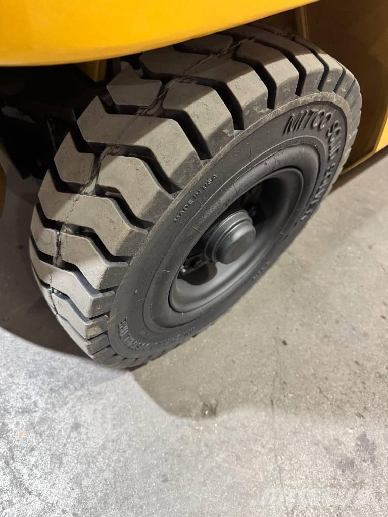 CAT GP 25 K 其他叉车