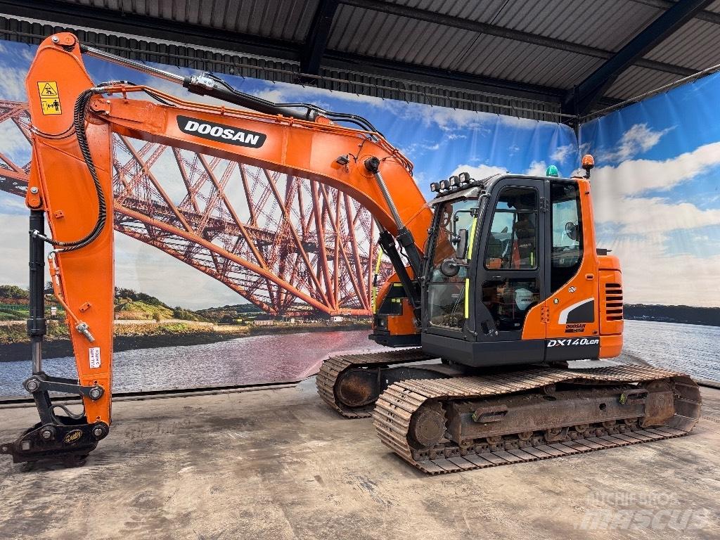 Doosan DX 140 LCR-5 履带挖掘机