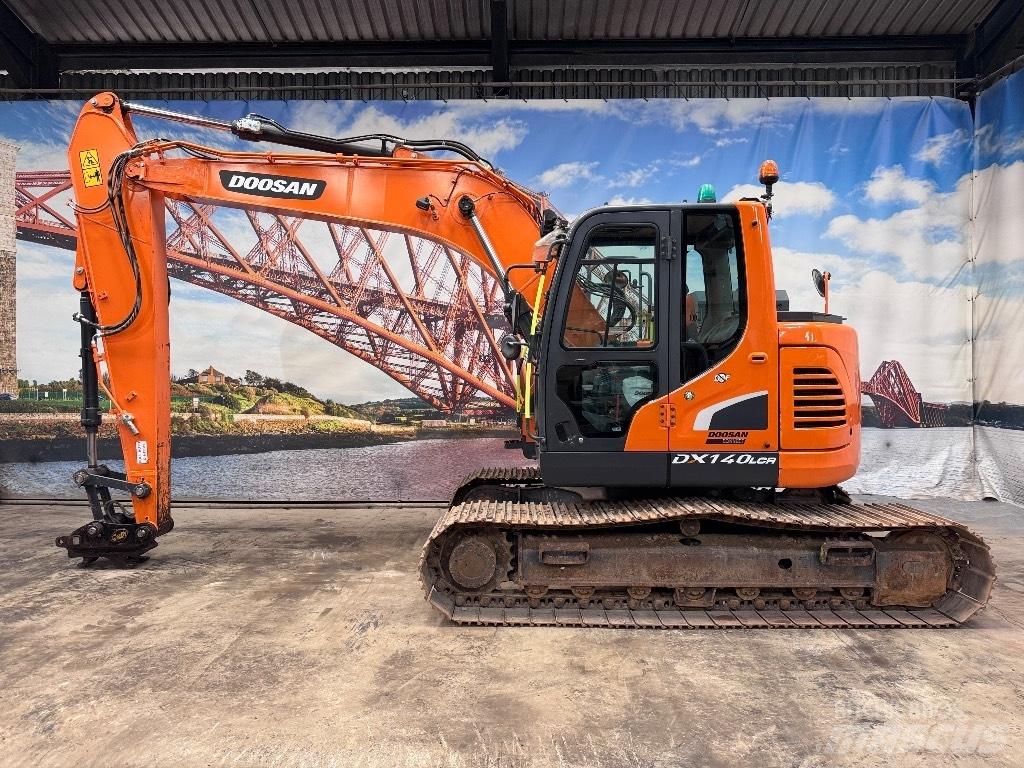 Doosan DX 140 LCR-5 履带挖掘机
