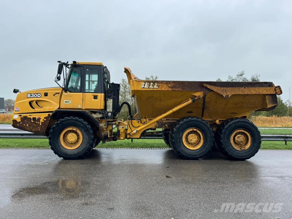 Bell B30D 铰接式自卸车