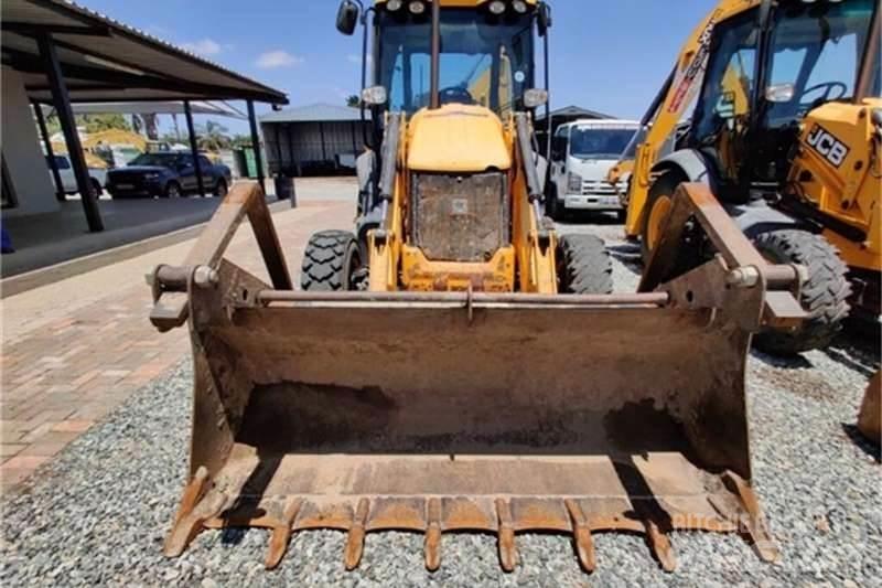 JCB 3CX 4X4 TLB 反铲装载机