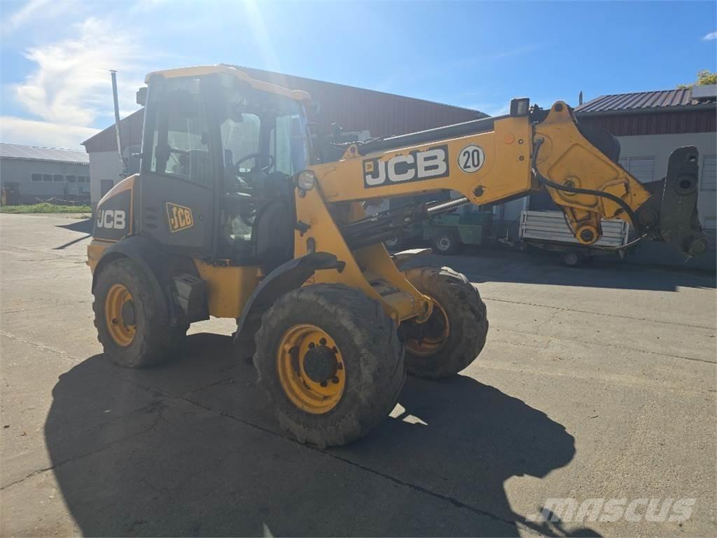JCB TM 220 轮式装载机