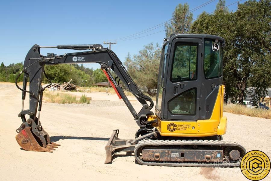DEERE 35G 小型挖掘机