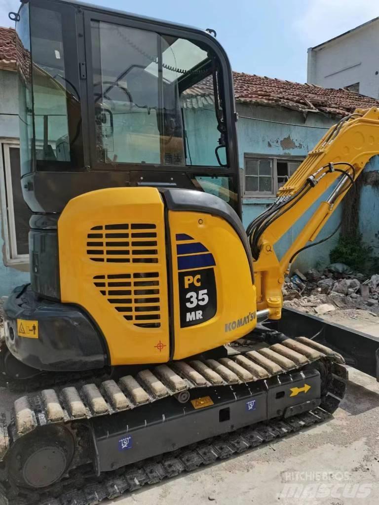 Komatsu PC 35 小型挖掘机