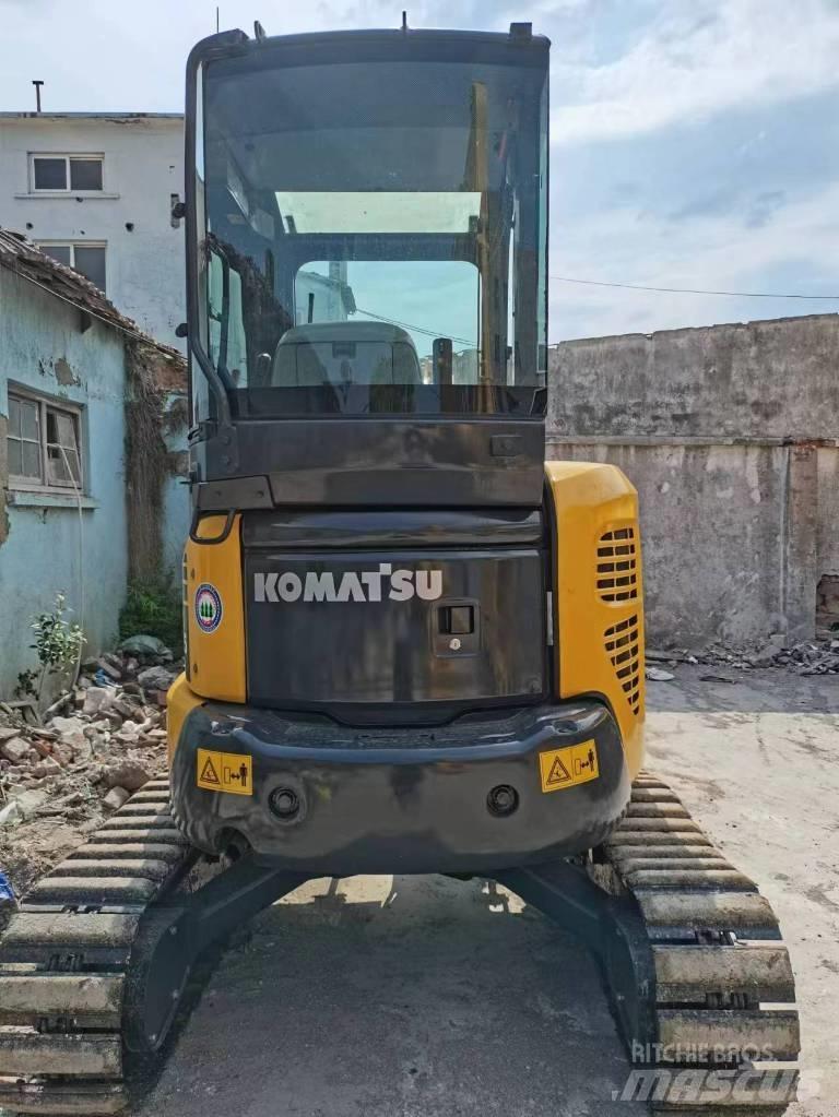 Komatsu PC 35 小型挖掘机
