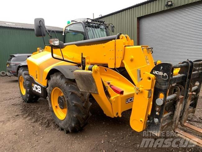 JCB 535-125 伸缩臂叉装车|叉装车