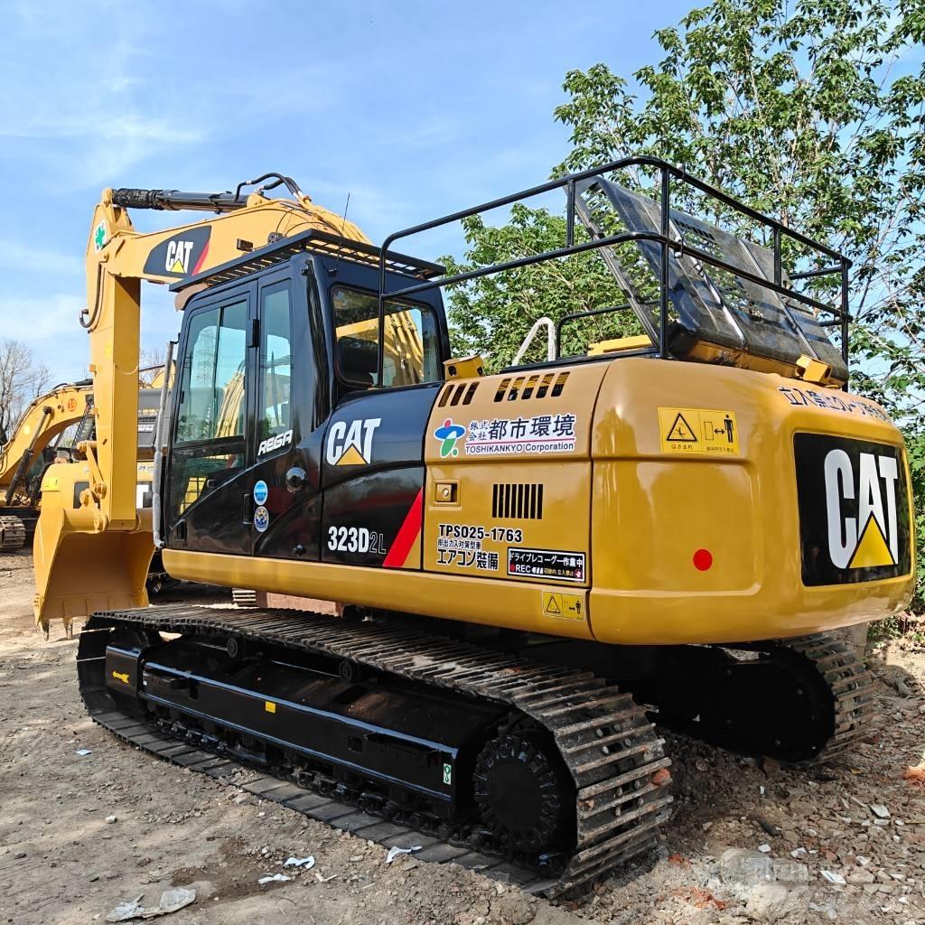 CAT 323D2L 履带挖掘机