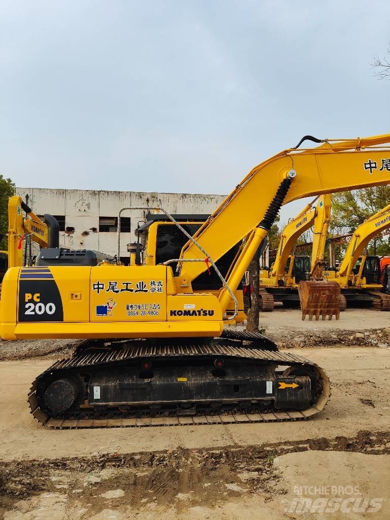 Komatsu PC200 履带挖掘机