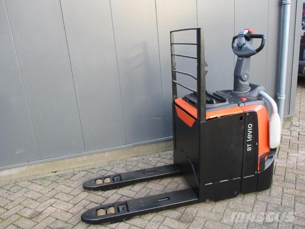 Toyota LPE250 电动搬运车