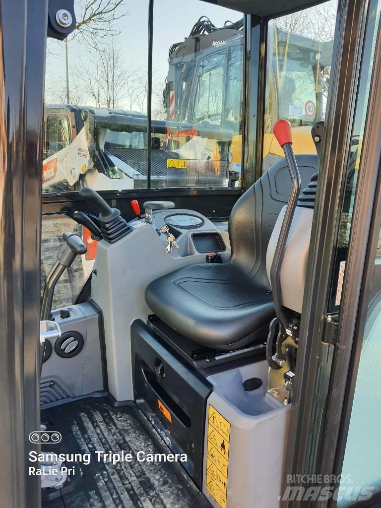 Bobcat E 17 小型挖掘机