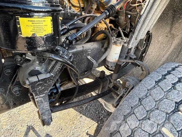 Freightliner M2 起重车