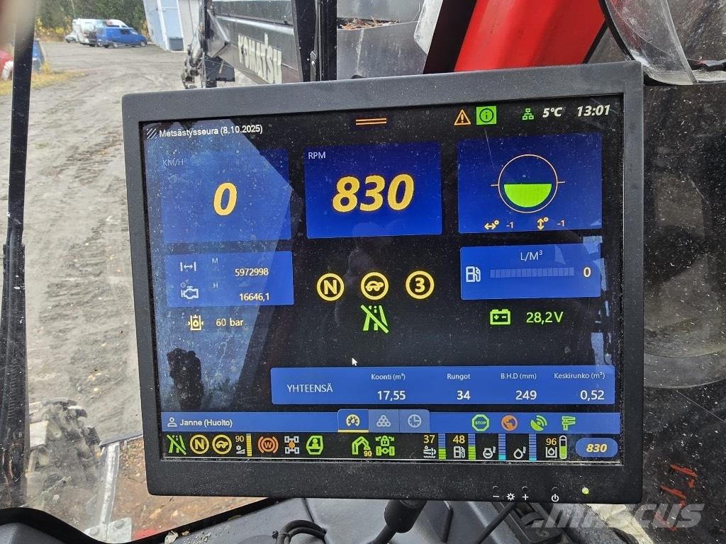 Komatsu 911.7 收割机