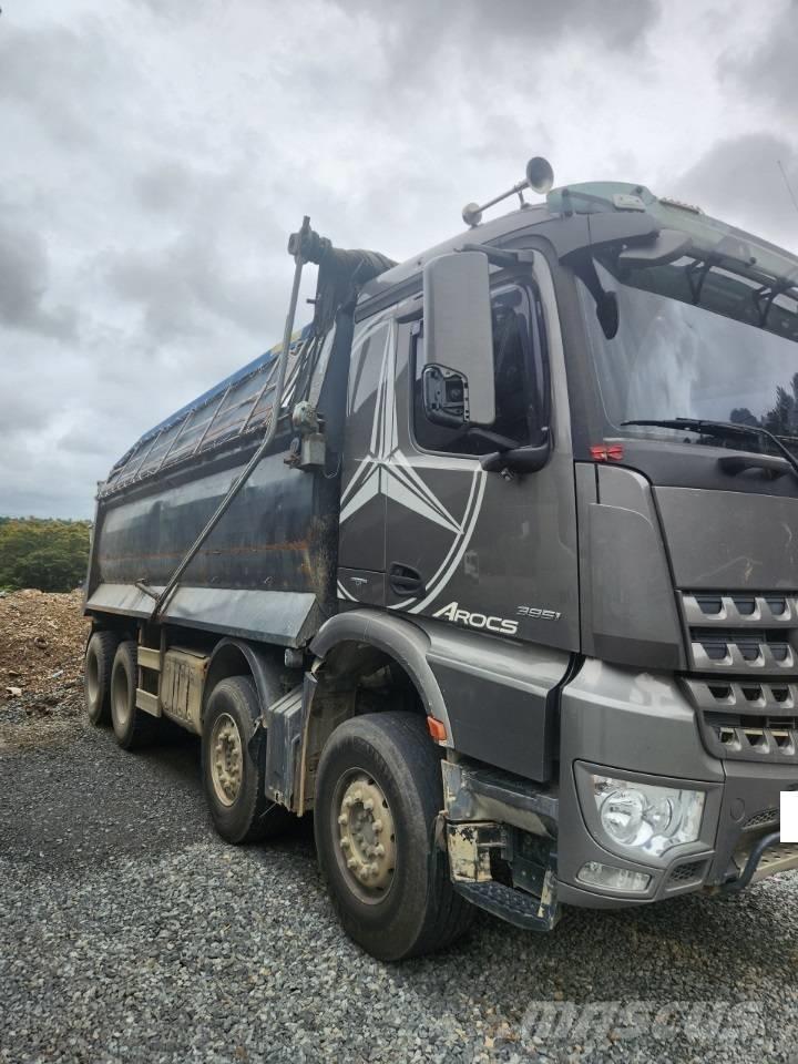 Mercedes-Benz 3951 翻斗车\公路型自卸车