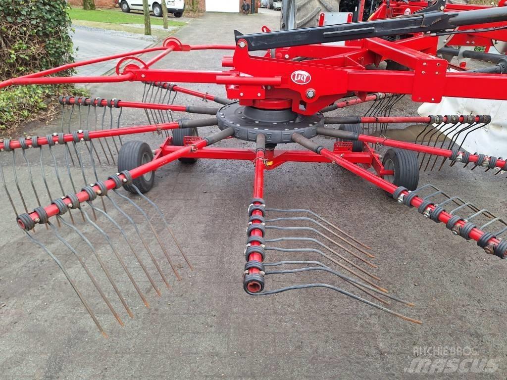 Lely Hibiscus 805 CD 料堆整形机