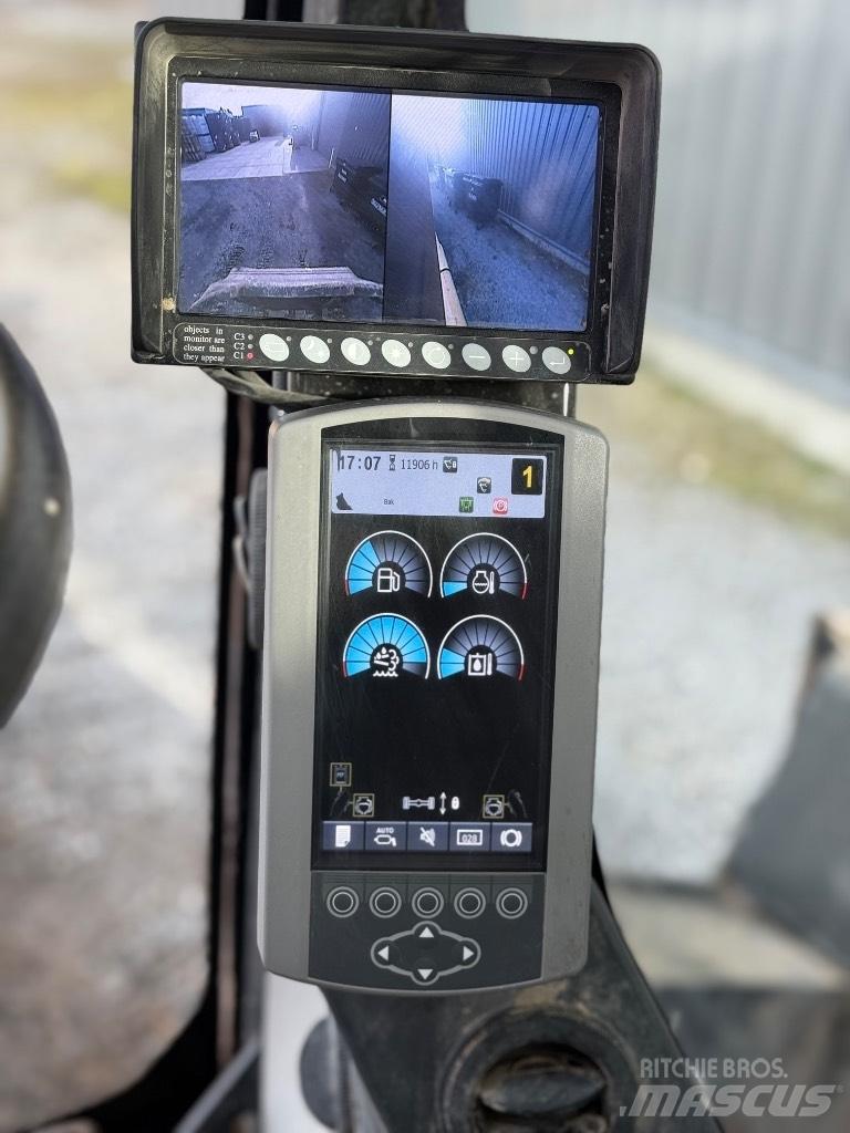CAT MH3022 工业挖掘机
