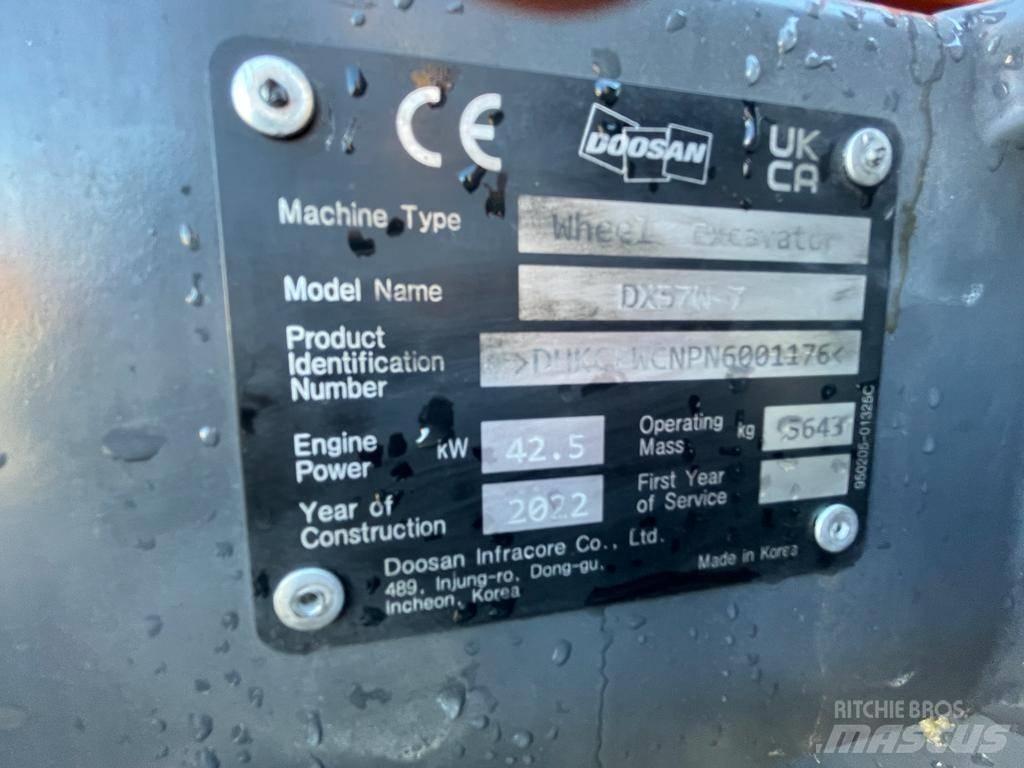 Doosan Dx57W-7 轮式挖掘机