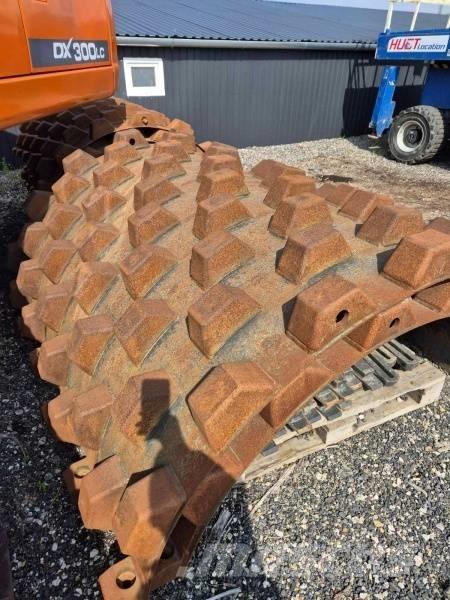  Road roller shell 滚筒