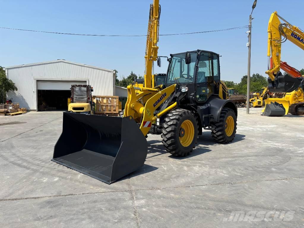 Komatsu WA 100 M-8 小型装载机