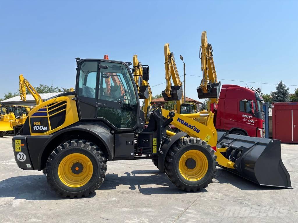 Komatsu WA 100 M-8 小型装载机