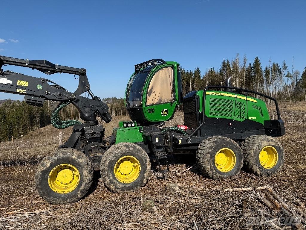 John Deere 1270 G 收割机