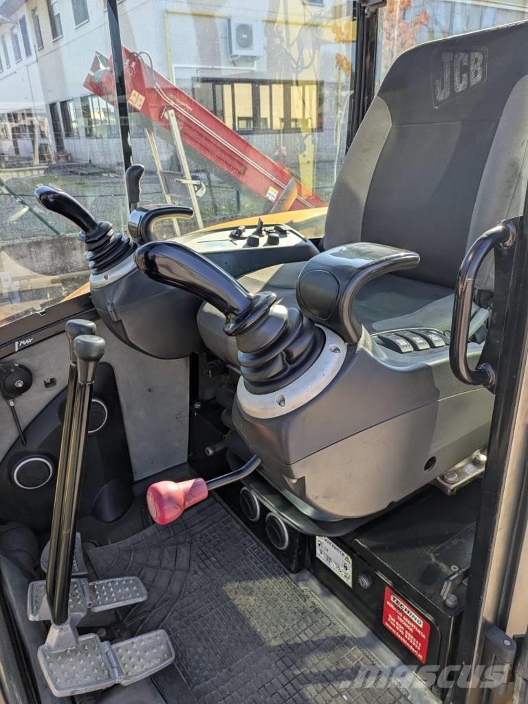 JCB 8045 ZTS 小型挖掘机