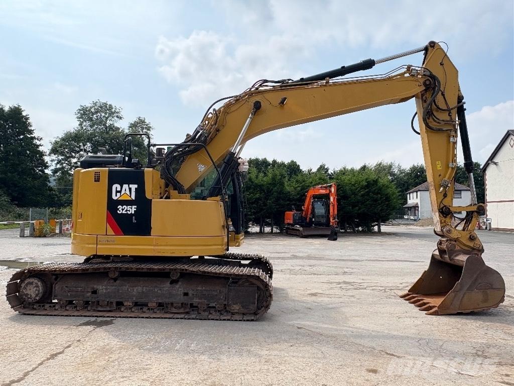 CAT 325 FL CR 履带挖掘机
