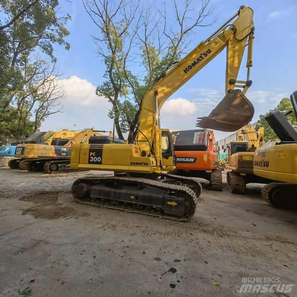 Komatsu PC 300 履带挖掘机