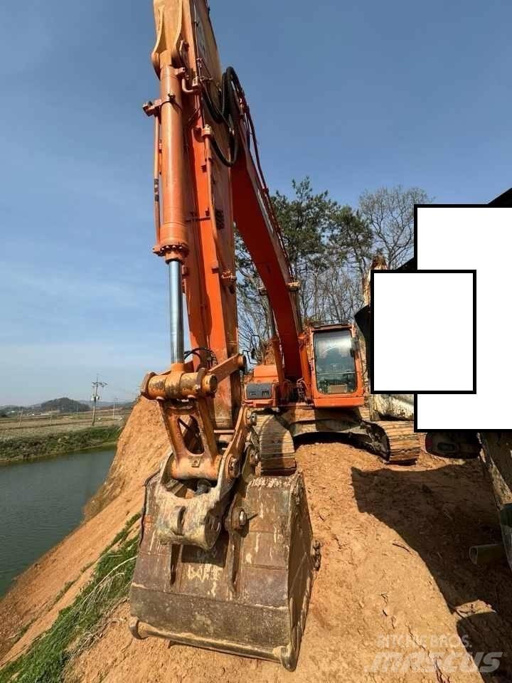 Doosan DX 220 LCA 履带挖掘机