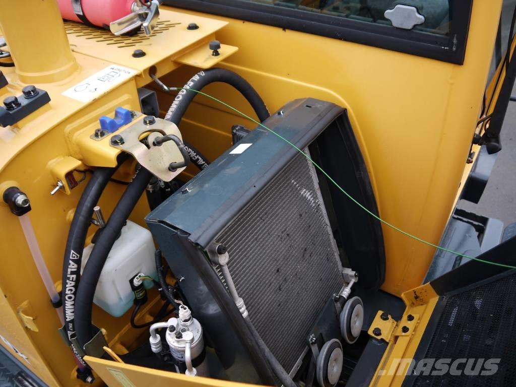 Hyundai R 55W-9A 轮式挖掘机